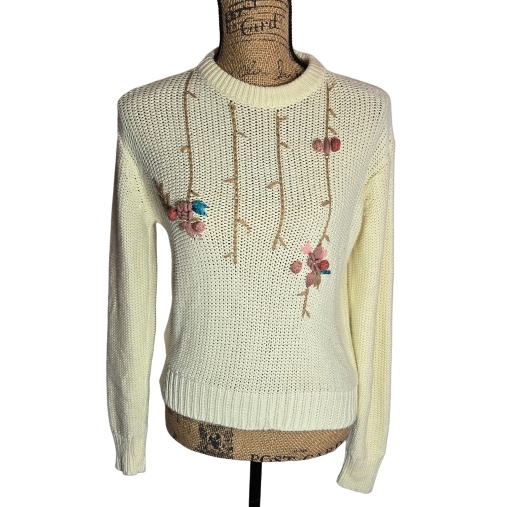 Vintage 90's Country Craft White Knitted Floral Design Long Sleeve Sweater